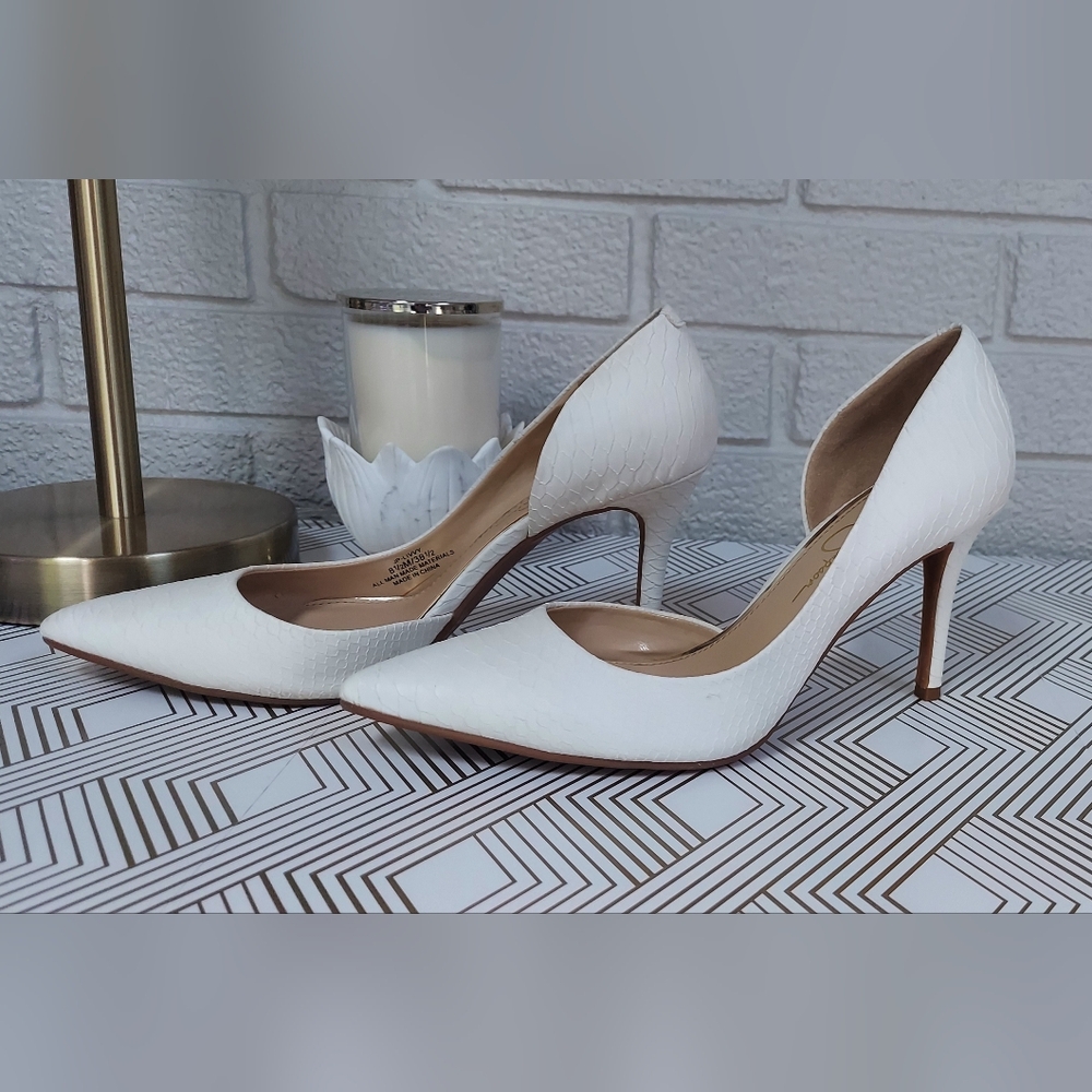 Jessica Simpson high heels